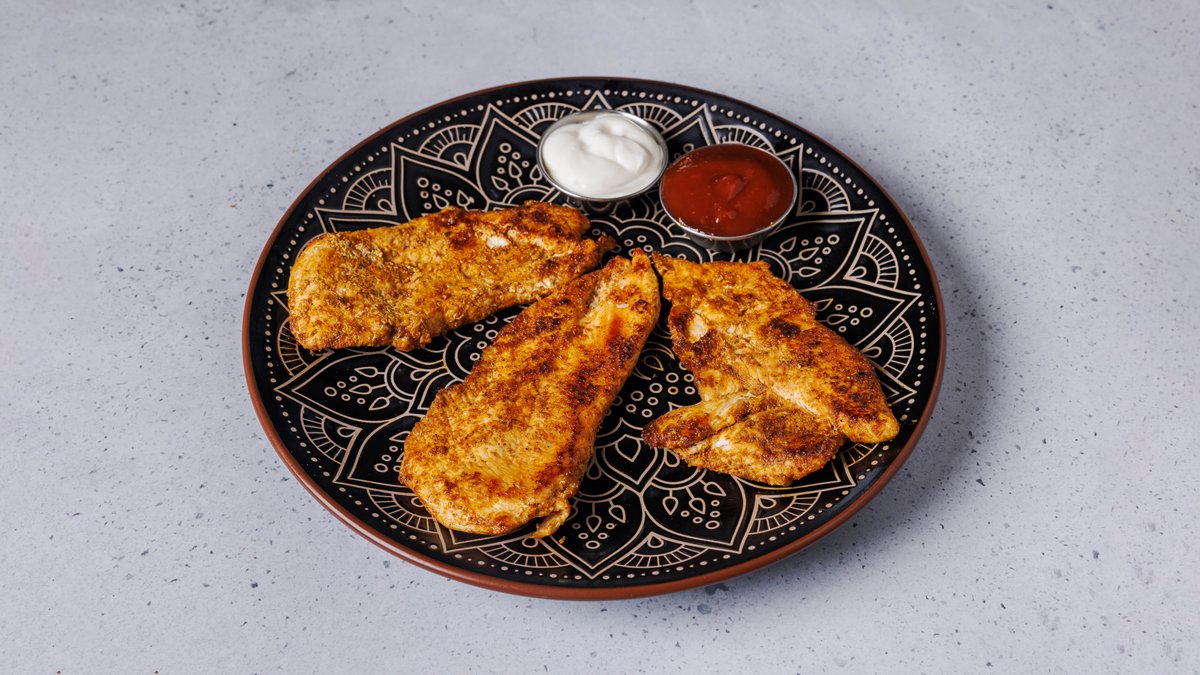חזה עוף בצלחת